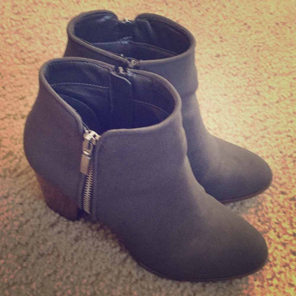 High heel low top boots